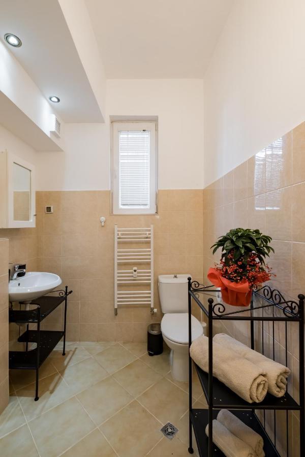 Spacious 3 Bedroom Home In Sofia'S Top Center エクステリア 写真